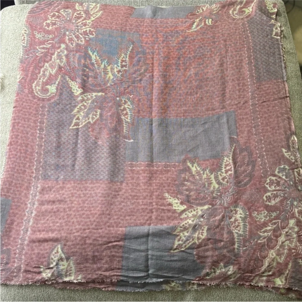 Nalini Originals 100% Wool Oversized Scarf Wrap Shawl NWT Floral Paisley